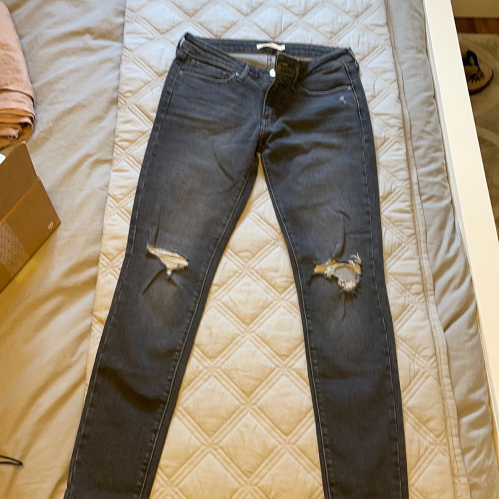 Levi 711 Skinny Jeans